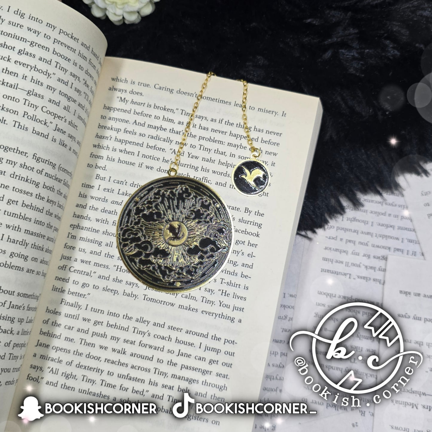 Fourth Wing Chain Bookmark (A)
