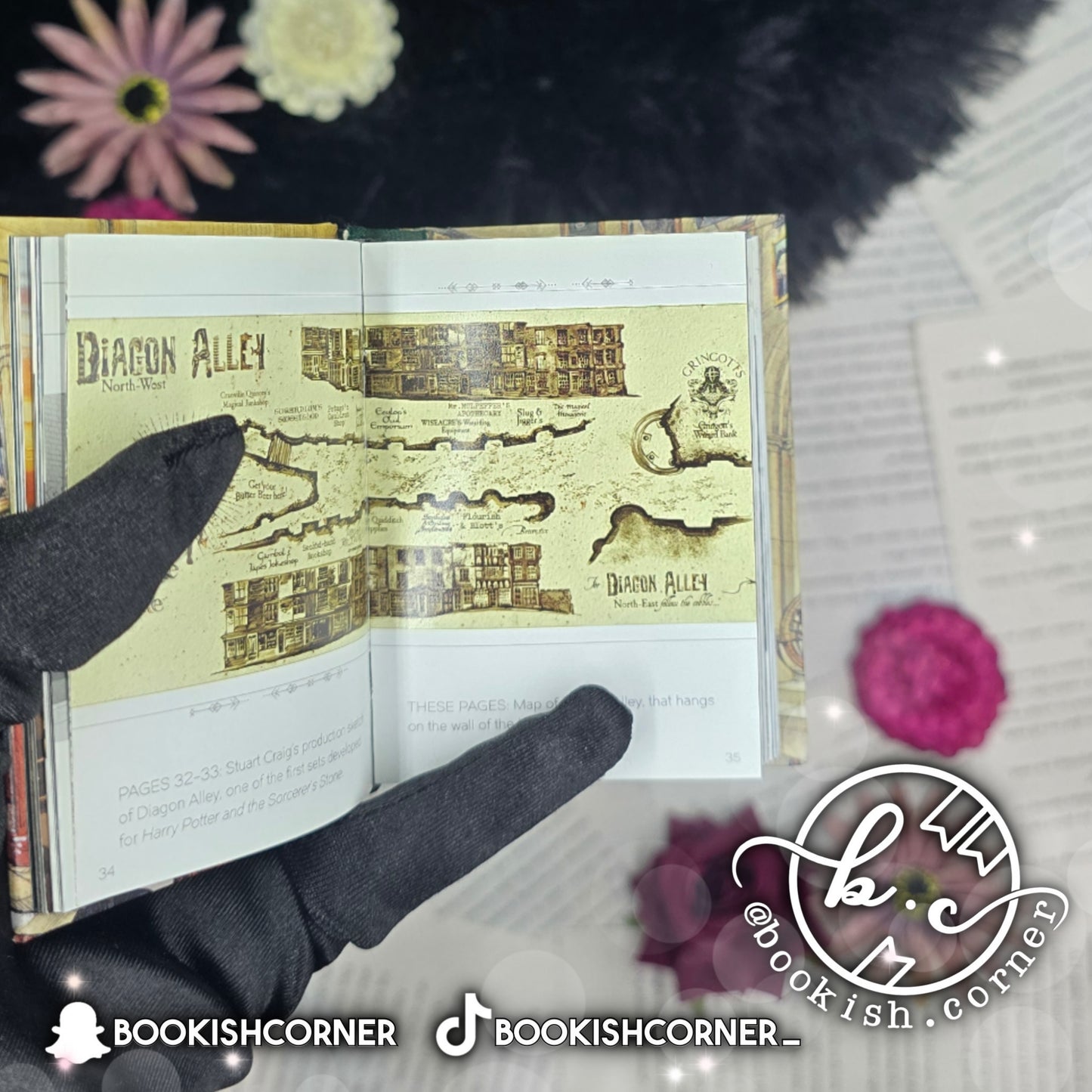 The Art of Harry Potter : Mini Book of Magical Places